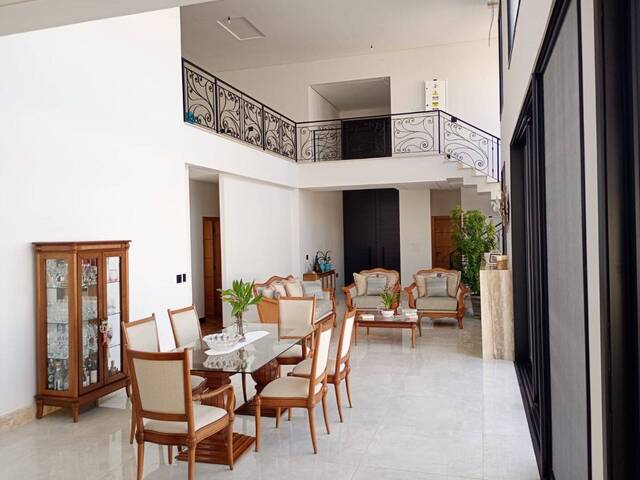 Sobrado para Venda em São José dos Campos - 3