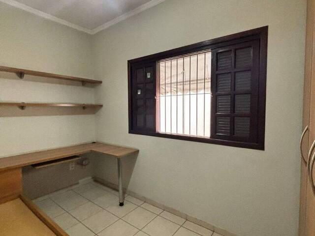 Casa para Venda em São José dos Campos - 5