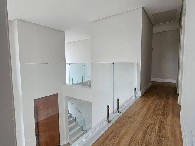 Sobrado para Venda em São José dos Campos - 2