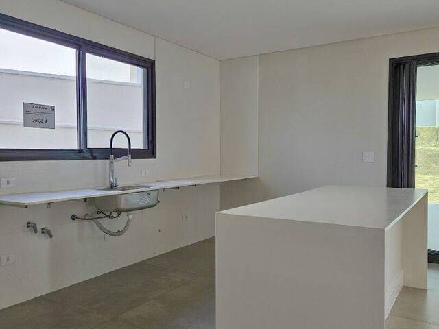 Sobrado para Venda em São José dos Campos - 5