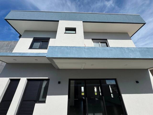 Sobrado para Venda em São José dos Campos - 4