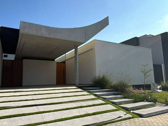 Casa para Venda em São José dos Campos - 4