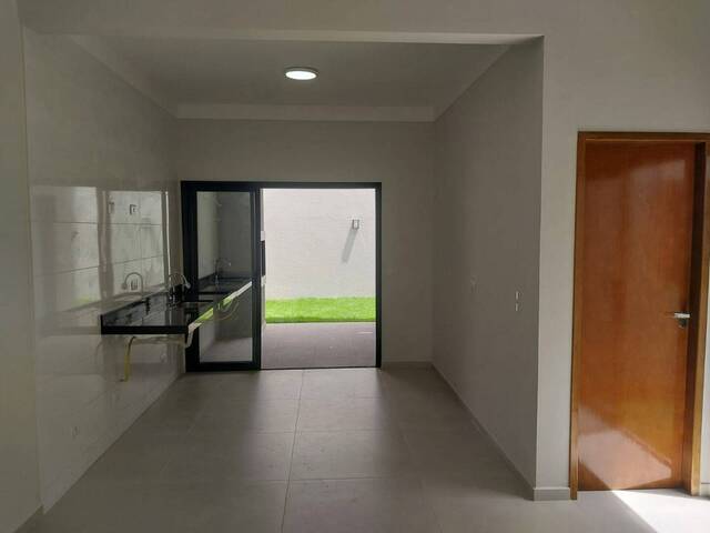 Casa para Venda em São José dos Campos - 5