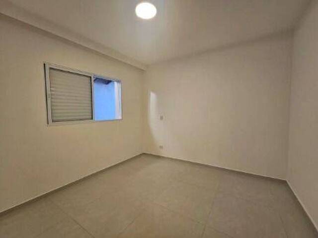 Casa para Venda em São José dos Campos - 4