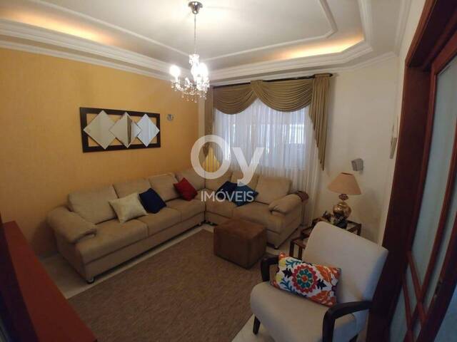 Sobrado para Venda em Jacareí - 4