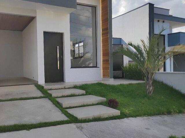 #CA0052 - Casa para Venda em  -  - 2