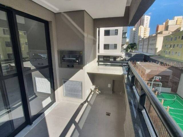 Apartamento para Venda em São José dos Campos - 2