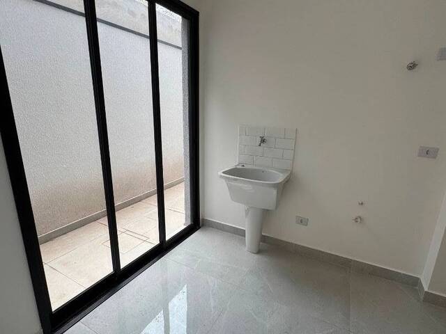 Sobrado para Venda em São José dos Campos - 2