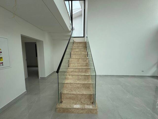 Sobrado para Venda em São José dos Campos - 5