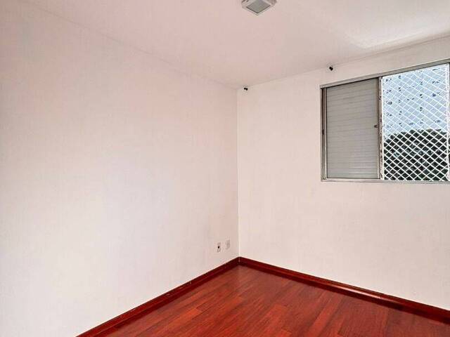 Apartamento para Venda em São José dos Campos - 3