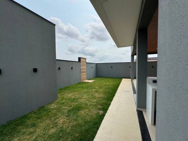 Sobrado para Venda em São José dos Campos - 3