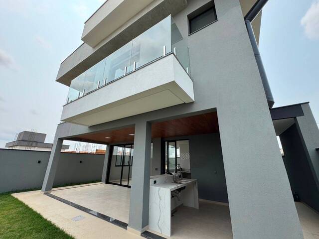 Sobrado para Venda em São José dos Campos - 4