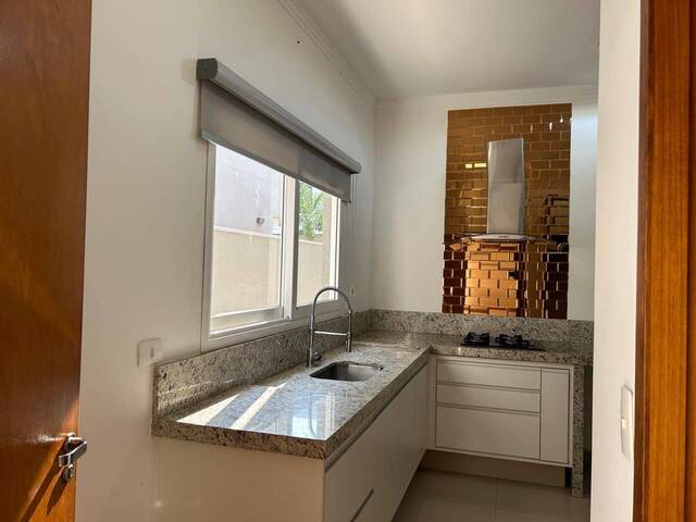Casa para Venda em São José dos Campos - 5