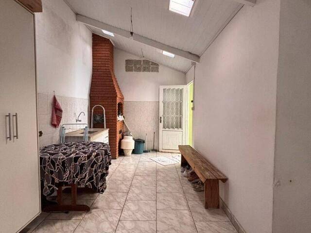 Sobrado para Venda em São José dos Campos - 4