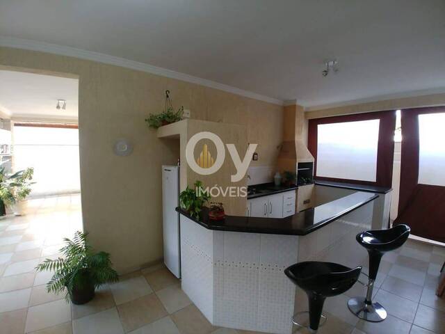 Sobrado para Venda em Jacareí - 2