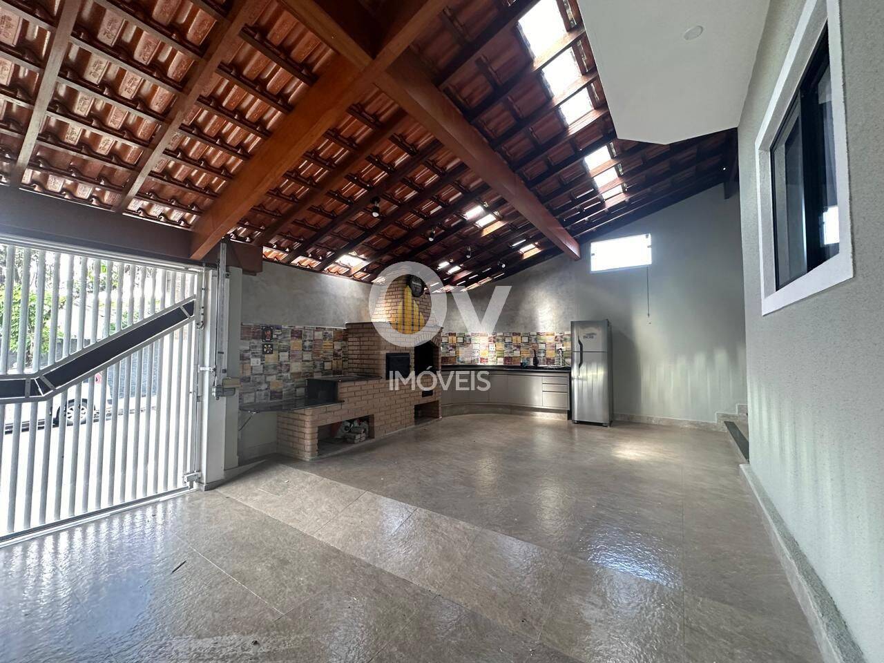 Sobrado com 3 dormitórios à venda, 121 m² por R$ 900.000 - Jardim América - São José dos Campos/SP