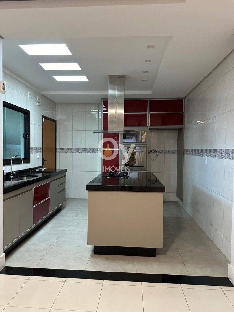 Sobrado com 3 dormitórios à venda, 121 m² por R$ 900.000 - Jardim América - São José dos Campos/SP