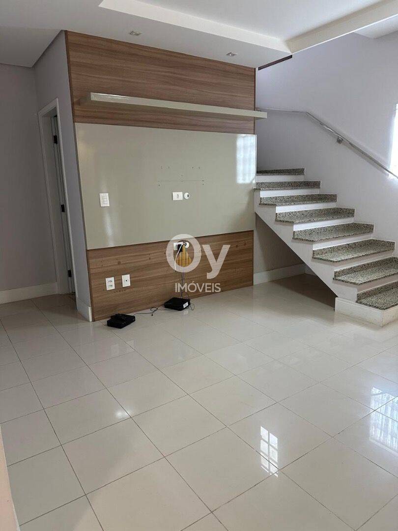 Sobrado com 3 dormitórios à venda, 121 m² por R$ 900.000 - Jardim América - São José dos Campos/SP