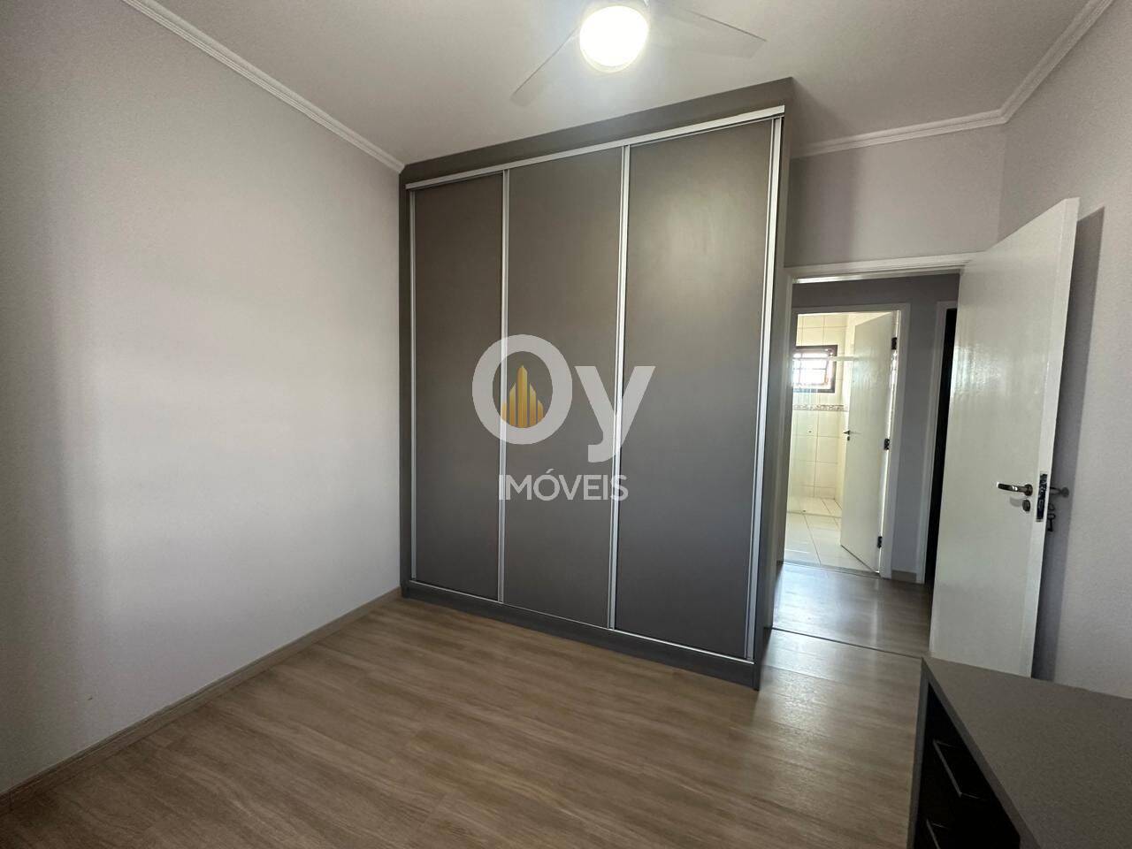 Sobrado com 3 dormitórios à venda, 121 m² por R$ 900.000 - Jardim América - São José dos Campos/SP