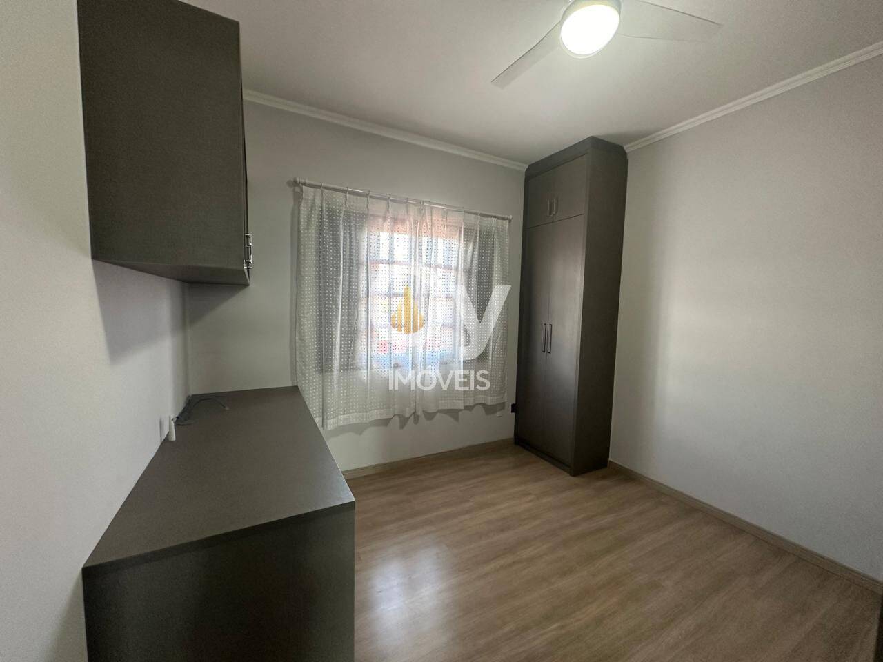 Sobrado com 3 dormitórios à venda, 121 m² por R$ 900.000 - Jardim América - São José dos Campos/SP