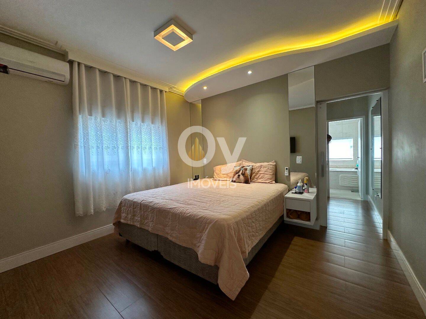 Casa com 4 dormitórios à venda, 220 m² por R$ 2.117.000,00 - Urbanova - São José dos Campos/SP