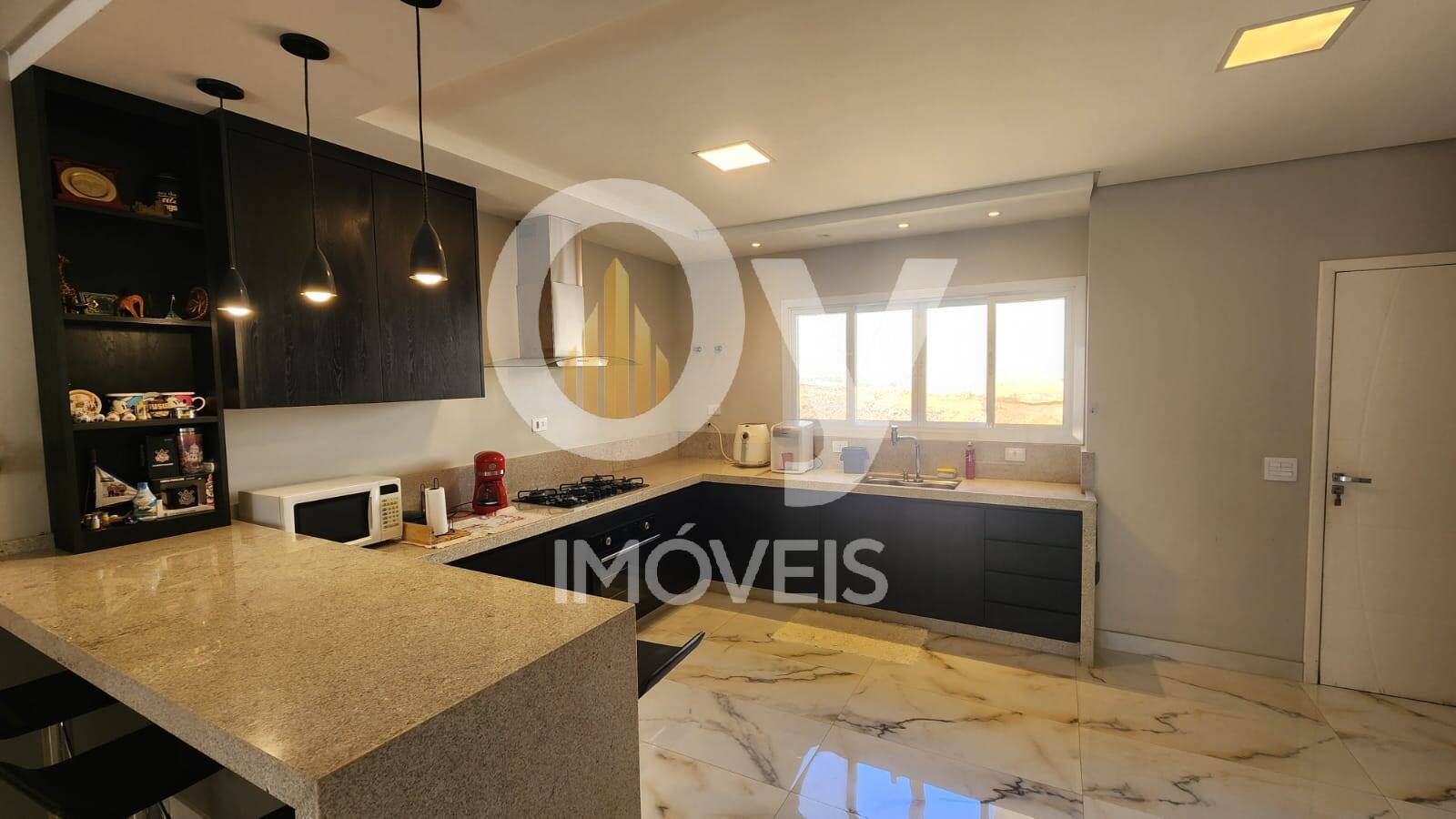 Casa Térrea à Venda – 4 Suítes – Condomínio Mirante do Vale – Jacareí