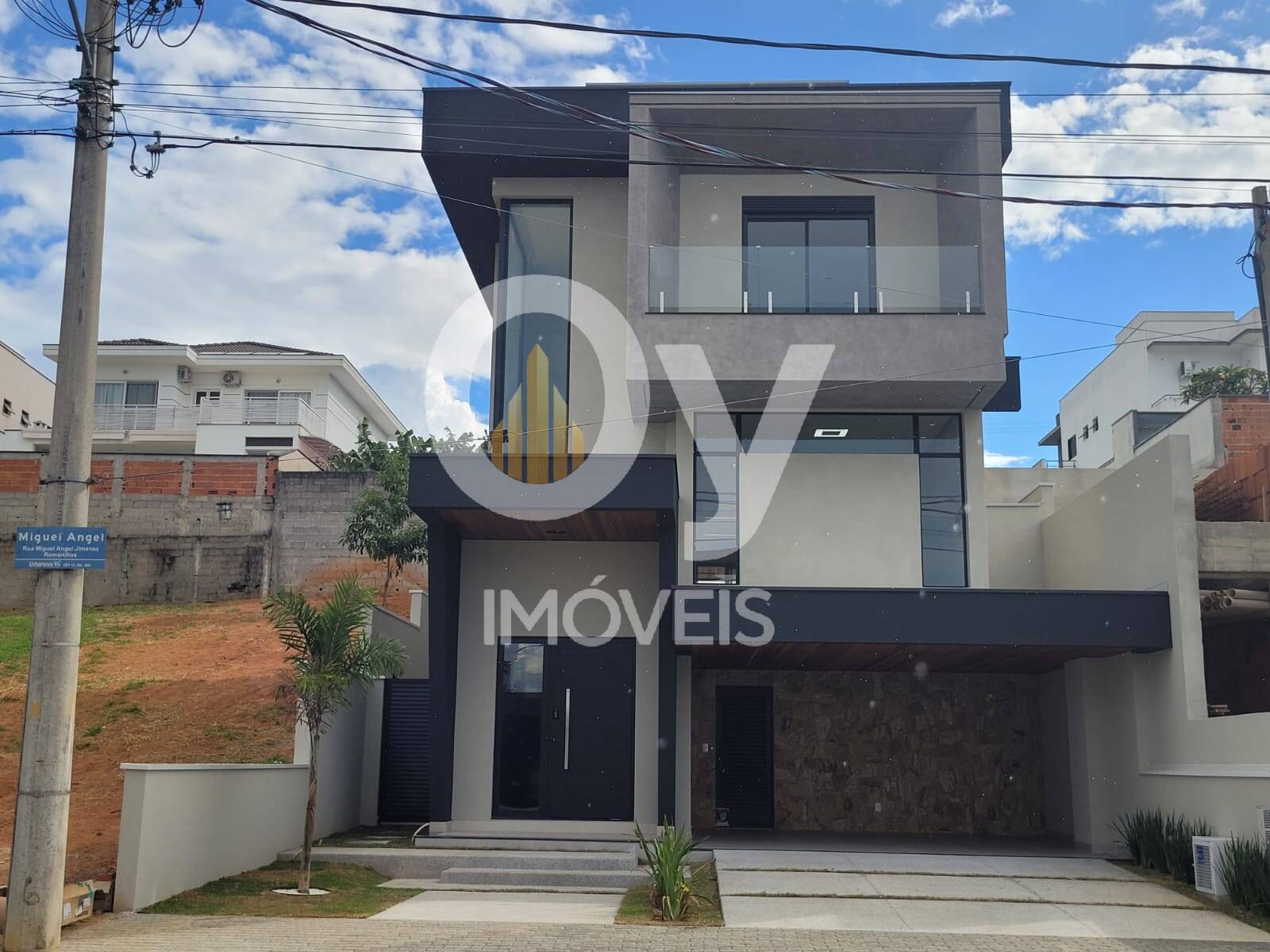 Venda Casa no Condomínio Floradas do Paratehy – Urbanova São José dos Ca