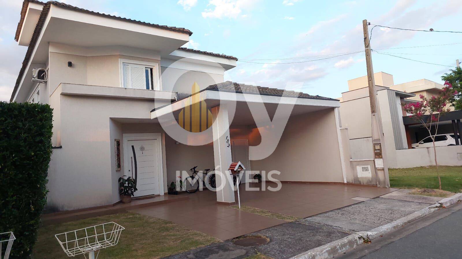 Casa à Venda no Altos da Serra VI – Urbanova | São José dos Campos