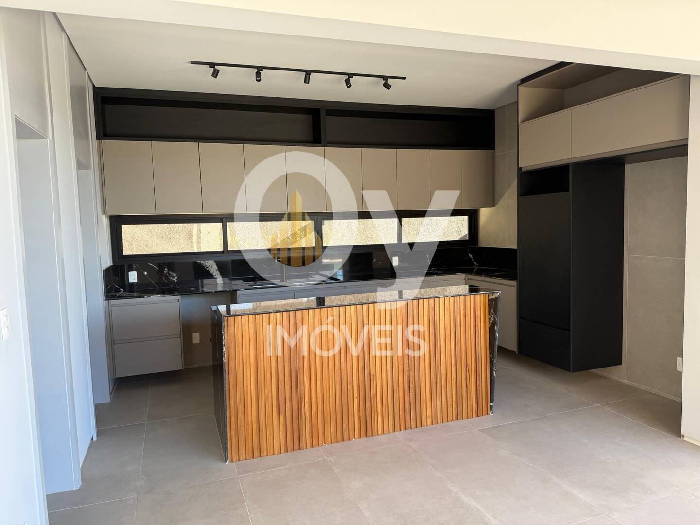Casa à Venda no Condomínio Alphaville I em São José dos Campos