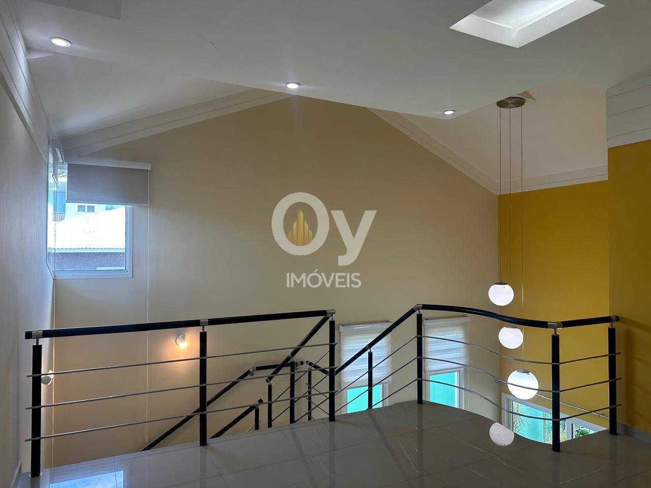 Sobrado  com 3 dormitórios no Condomínio Villas de Santana/Jacareí