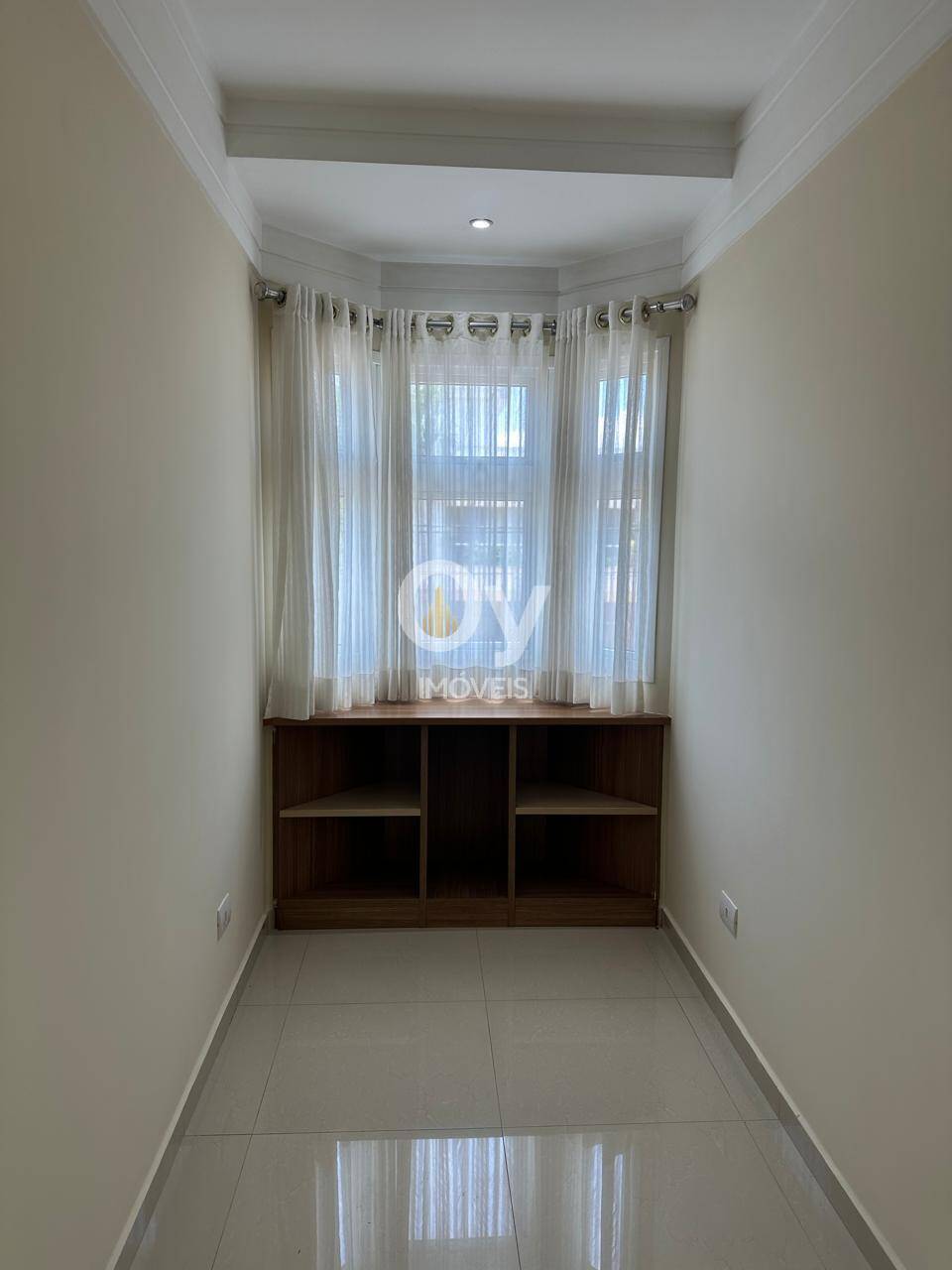 Sobrado  com 3 dormitórios no Condomínio Villas de Santana/Jacareí