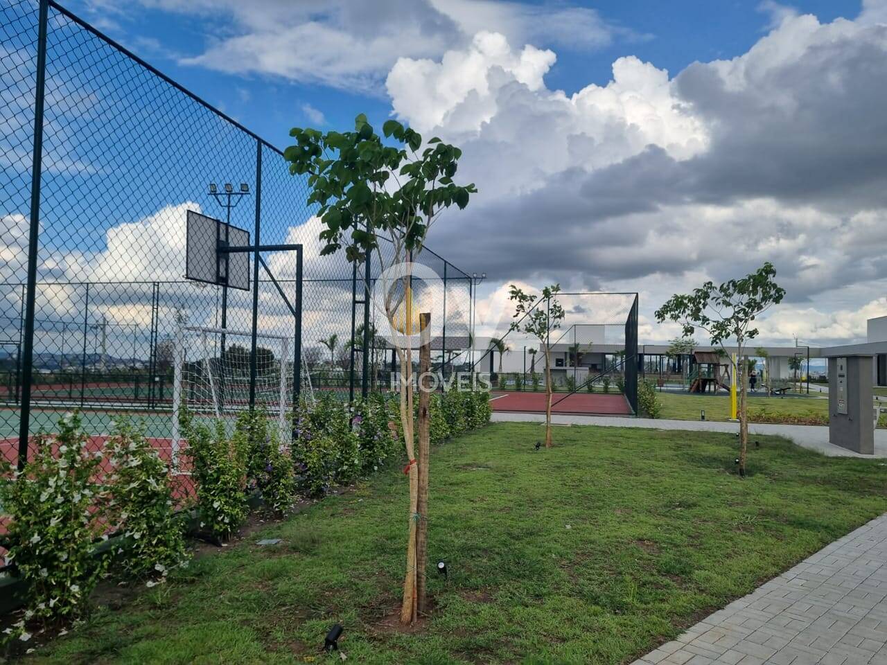 Terreno à venda no Condomínio Terras Alpha| 348m²