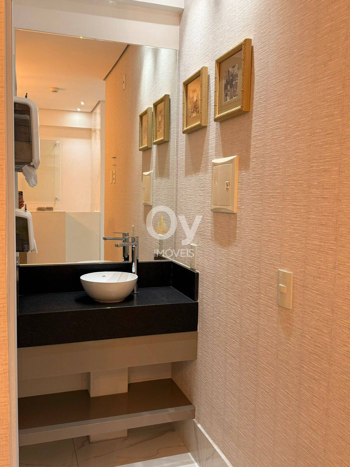Oportunidade: Sala Comercial de 76 m² Totalmente Equipada e Pronta para Uso