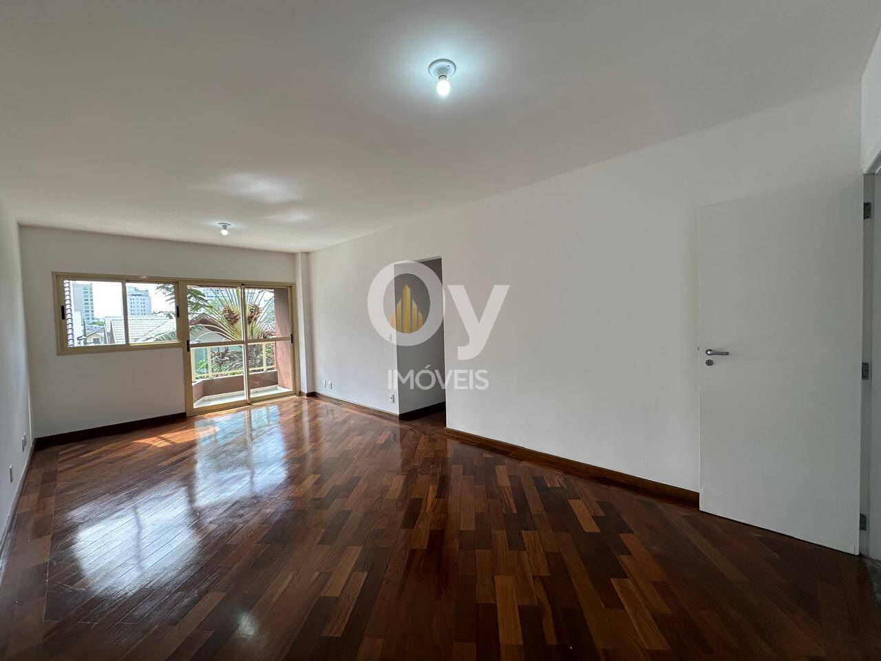 APARTAMENTO LOCAÇÃO ou VENDA - 4 DORMITÓRIOS COM SUÍTE – EDIFÍCIO NEW YORK