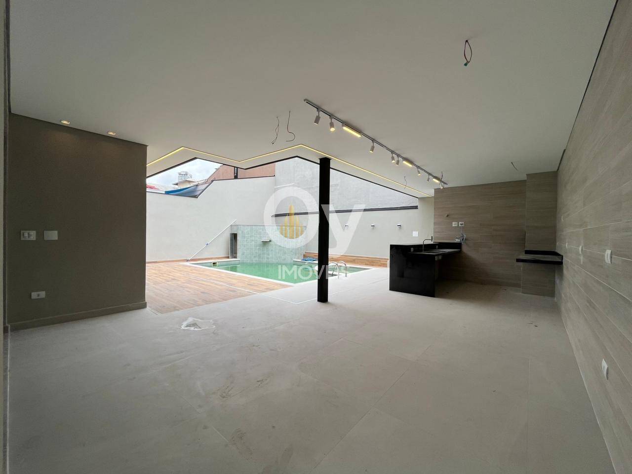 Sobrado no Jardim das Colinas – 5 Suítes e Piscina e area gourmet