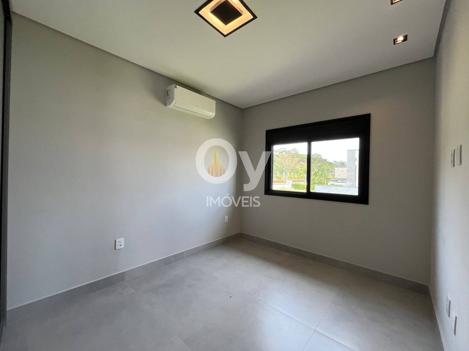 Casa Térrea à Venda – Alphaville II – 4 Suítes