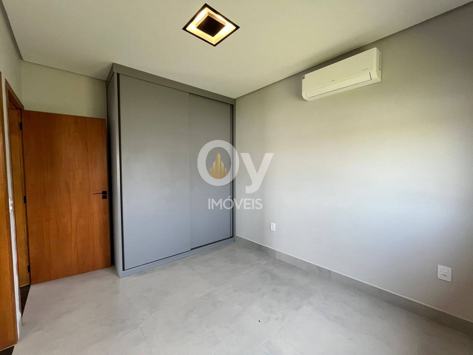 Casa Térrea à Venda – Alphaville II – 4 Suítes