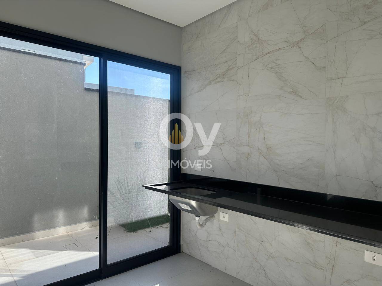 Sobrado de Alto Padrão com 5 Suítes no Alphaville II – 423 m²