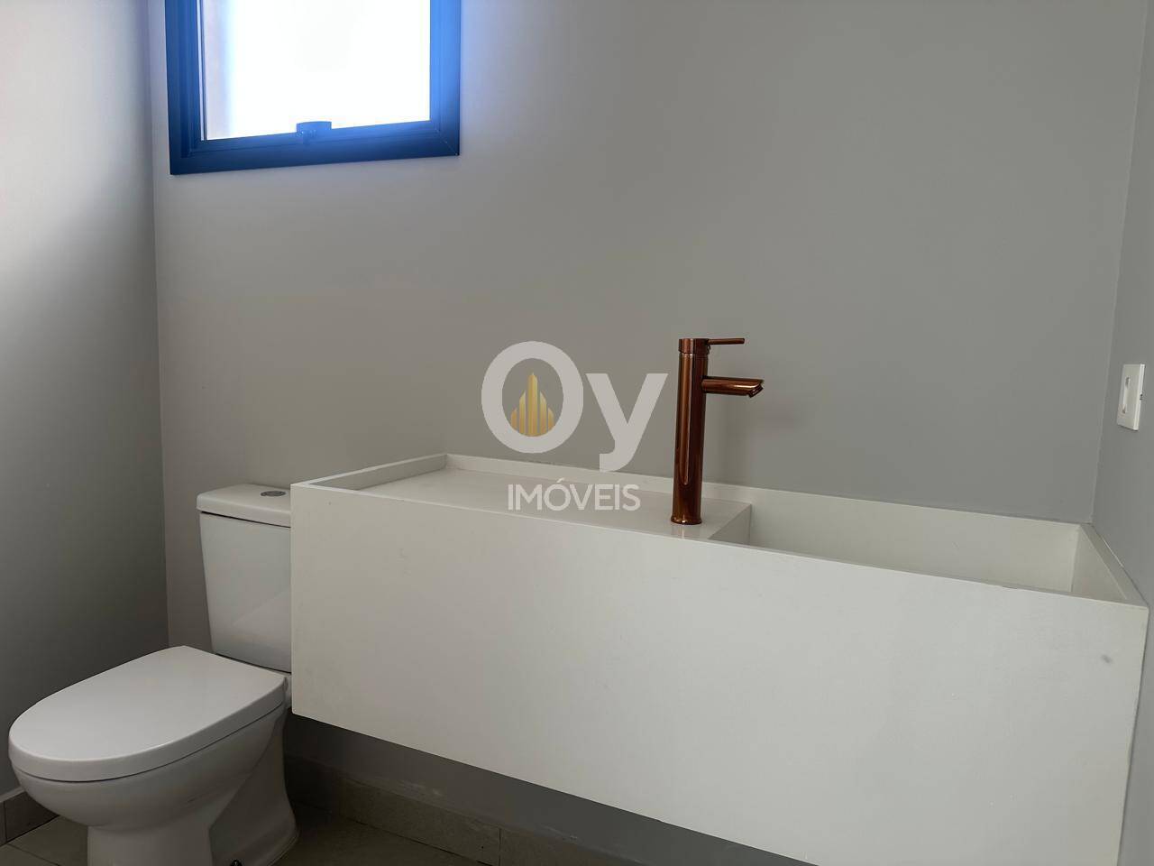 Sobrado de Alto Padrão com 5 Suítes no Alphaville II – 423 m²