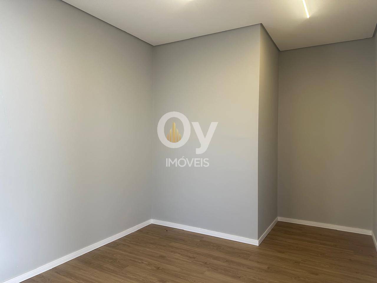 Sobrado de Alto Padrão com 5 Suítes no Alphaville II – 423 m²