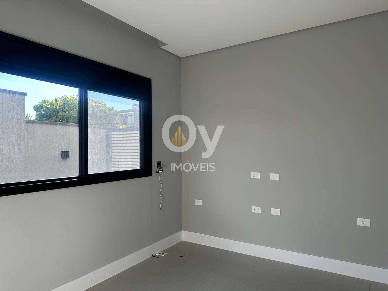 Sobrado de Alto Padrão com 5 Suítes no Alphaville II – 423 m²
