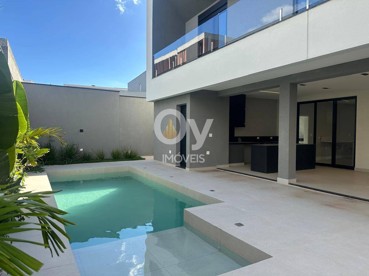 Sobrado de Alto Padrão com 5 Suítes no Alphaville II – 423 m²