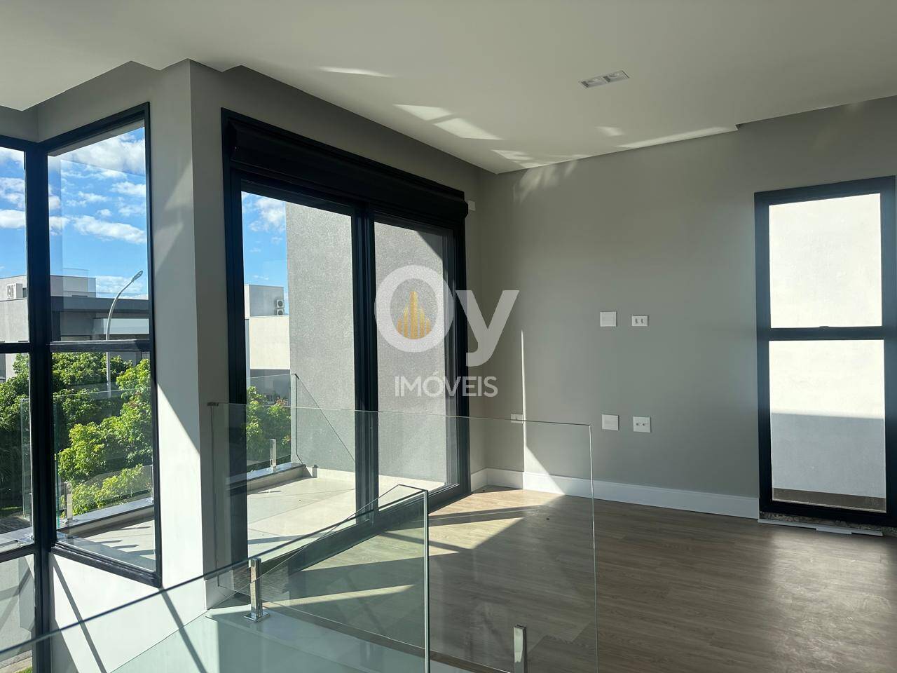 Sobrado de Alto Padrão com 5 Suítes no Alphaville II – 423 m²