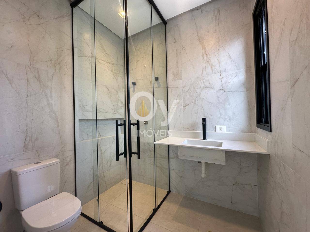 Sobrado Contemporâneo de Alto Padrão no Alphaville – 4 suites