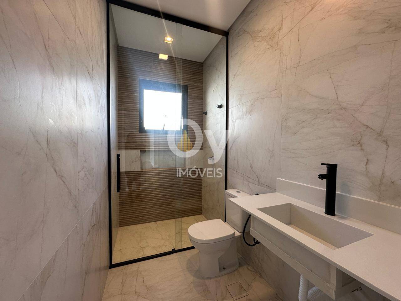 Sobrado Contemporâneo de Alto Padrão no Alphaville – 4 suites
