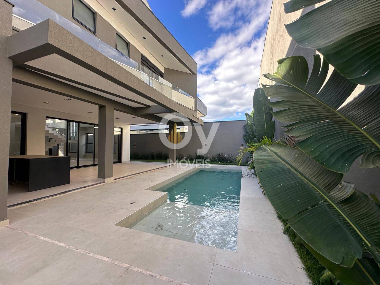 Sobrado Contemporâneo de Alto Padrão no Alphaville – 4 suites