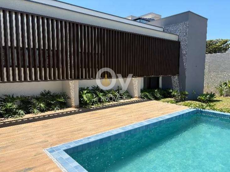 Vende Casa Térrea Nova com 3 Suítes no Colinas do Paratehy Norte
