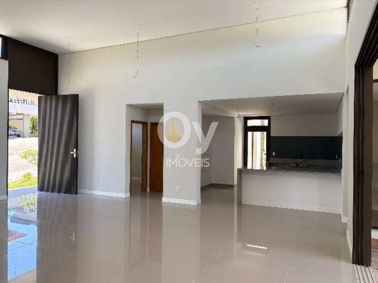 Vende Casa Térrea Nova com 3 Suítes no Colinas do Paratehy Norte