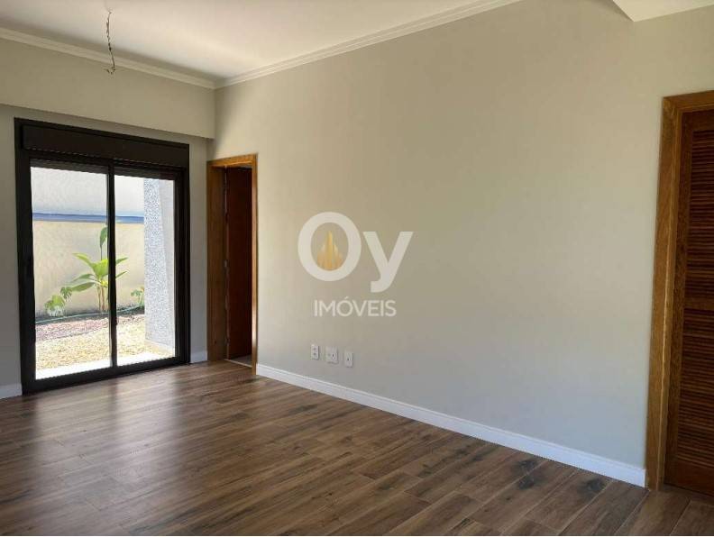 Vende Casa Térrea Nova com 3 Suítes no Colinas do Paratehy Norte