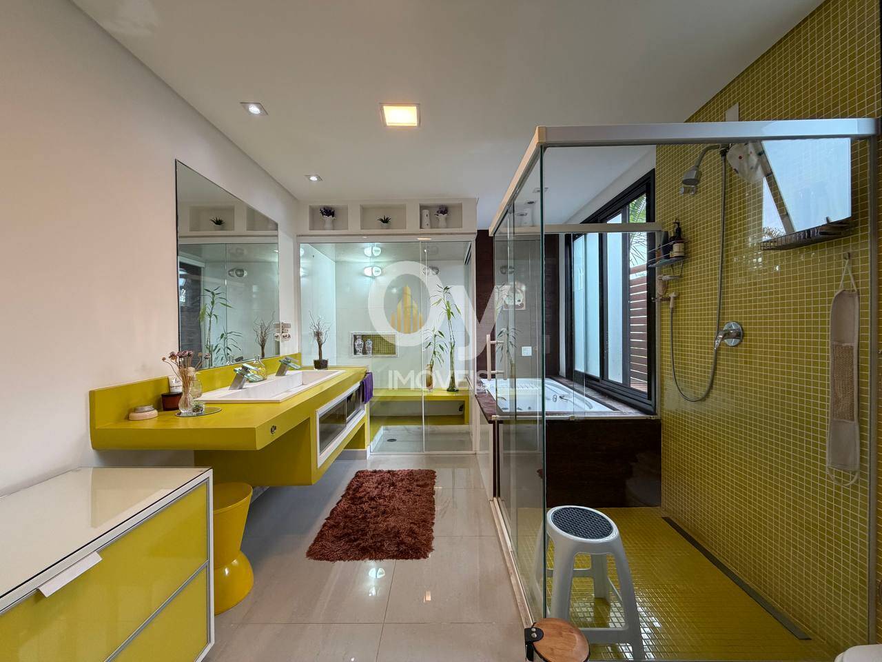 Linda Casa de Arquitetura Moderna no Reserva do Paratehy Sul